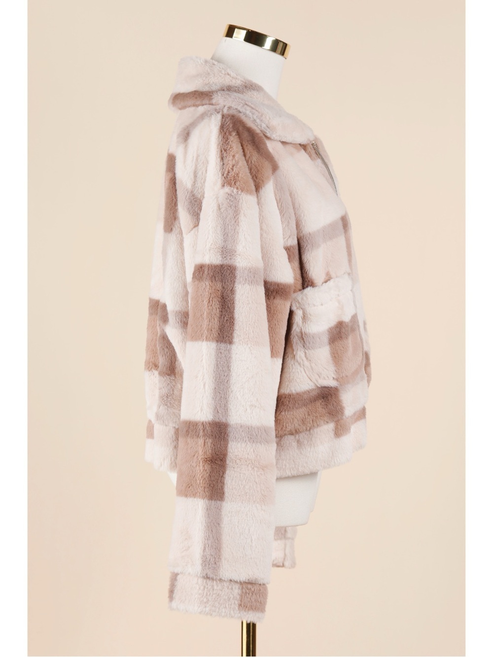 Sz M Altar’d State Cream & Brown Plaid Cropped Zip-Up Faux Fur Jacket NWT - Picture 2 of 4